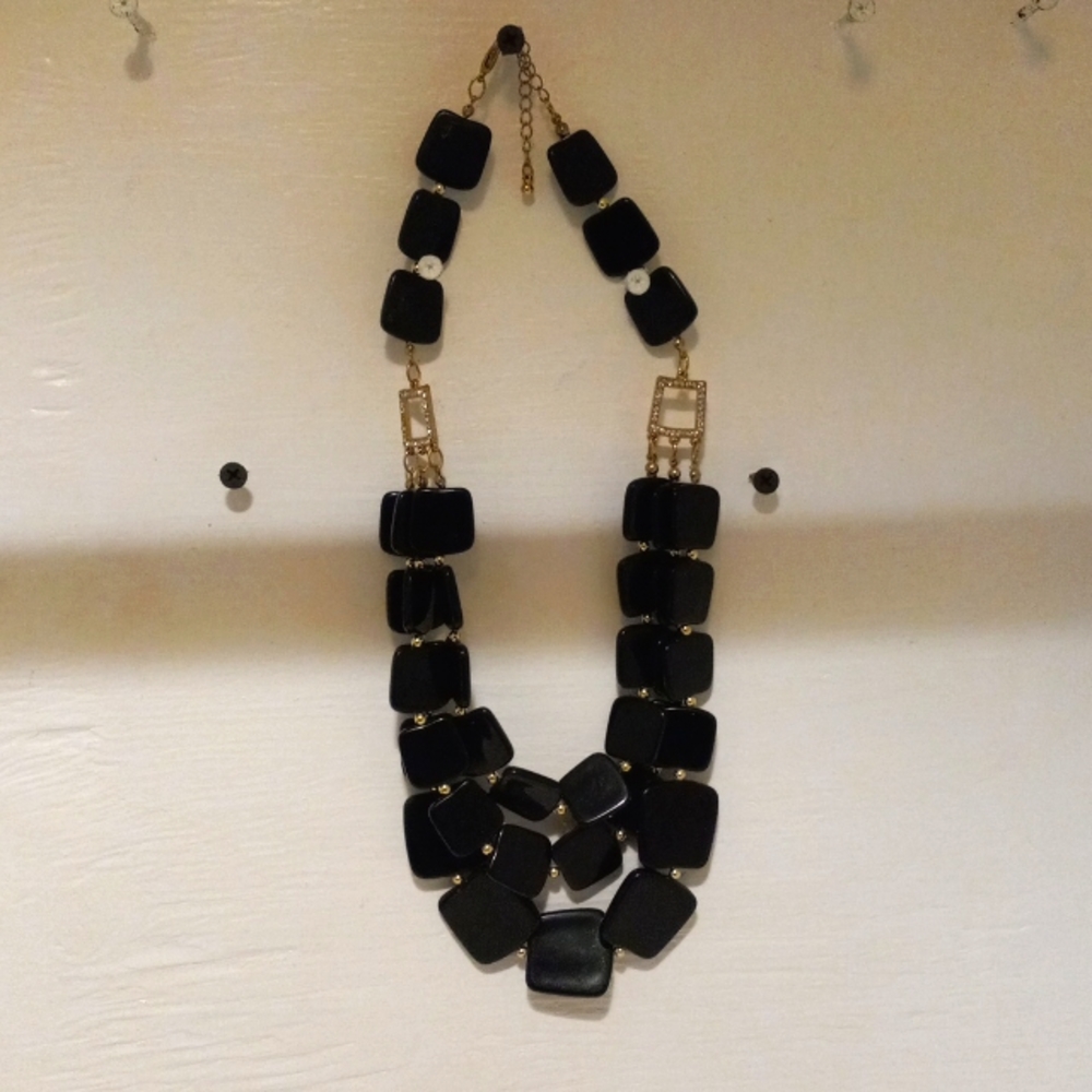 N-11 black vintage acrylic 3 strand  necklace